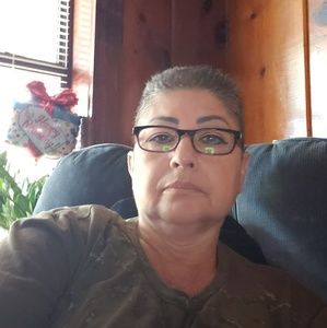 Meet your Posher, Delia